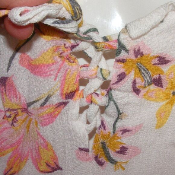 TORRID Top, 3/3X, Off-white/Pink Floral, Smocked, Lace front, Short sleeves - Picture 7 of 14